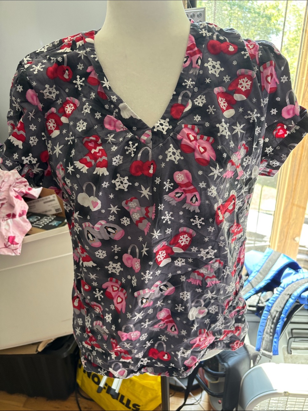 Scrub Top Pink Winter-Print V-Neck Top ( small tear in one seam of shirt)